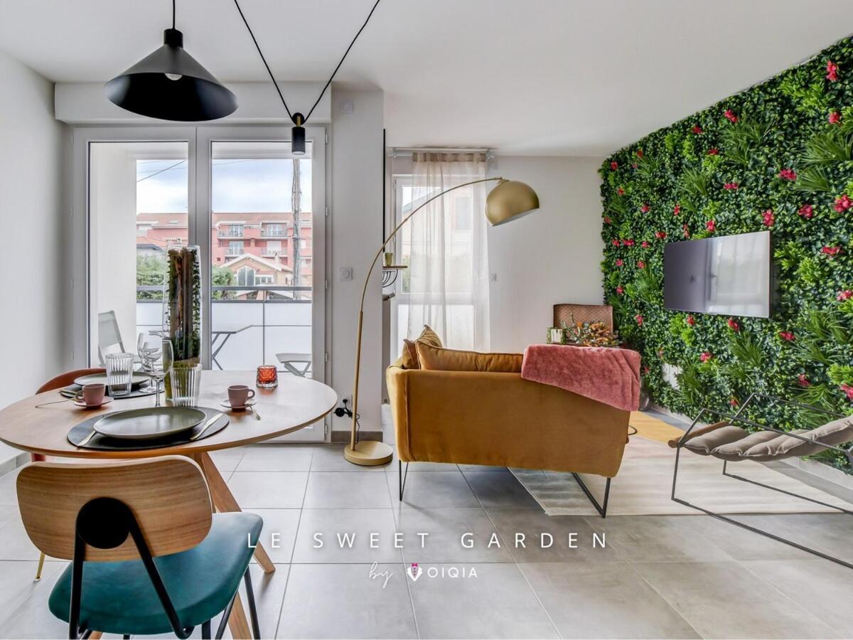 Oiqia Bonnefoy ~ 1 Avec Balcon Apartment